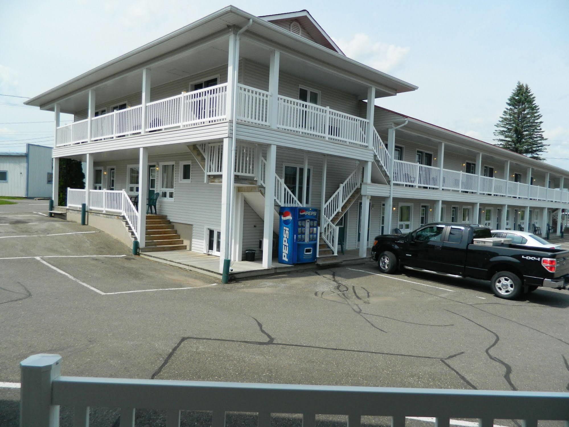 Hilltop Motel & Restaurant Grand Falls Exterior foto